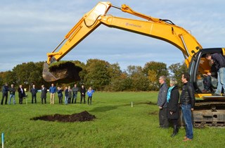 Feestelijke handeling wethouder ten Kate