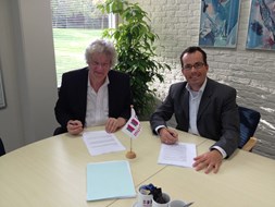 Teken koopovereenkomst Actium - Dekker Projectontwikkeling